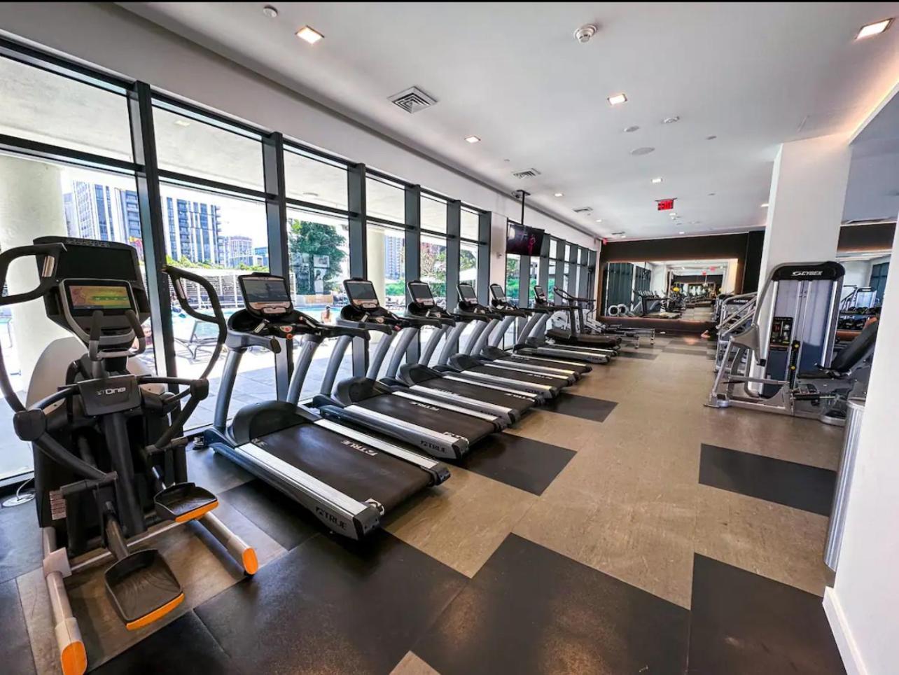 X-lounge Ii - Highrise In The Heart Of Downtown With Rooftop Pool & Skyline Views Apartamento