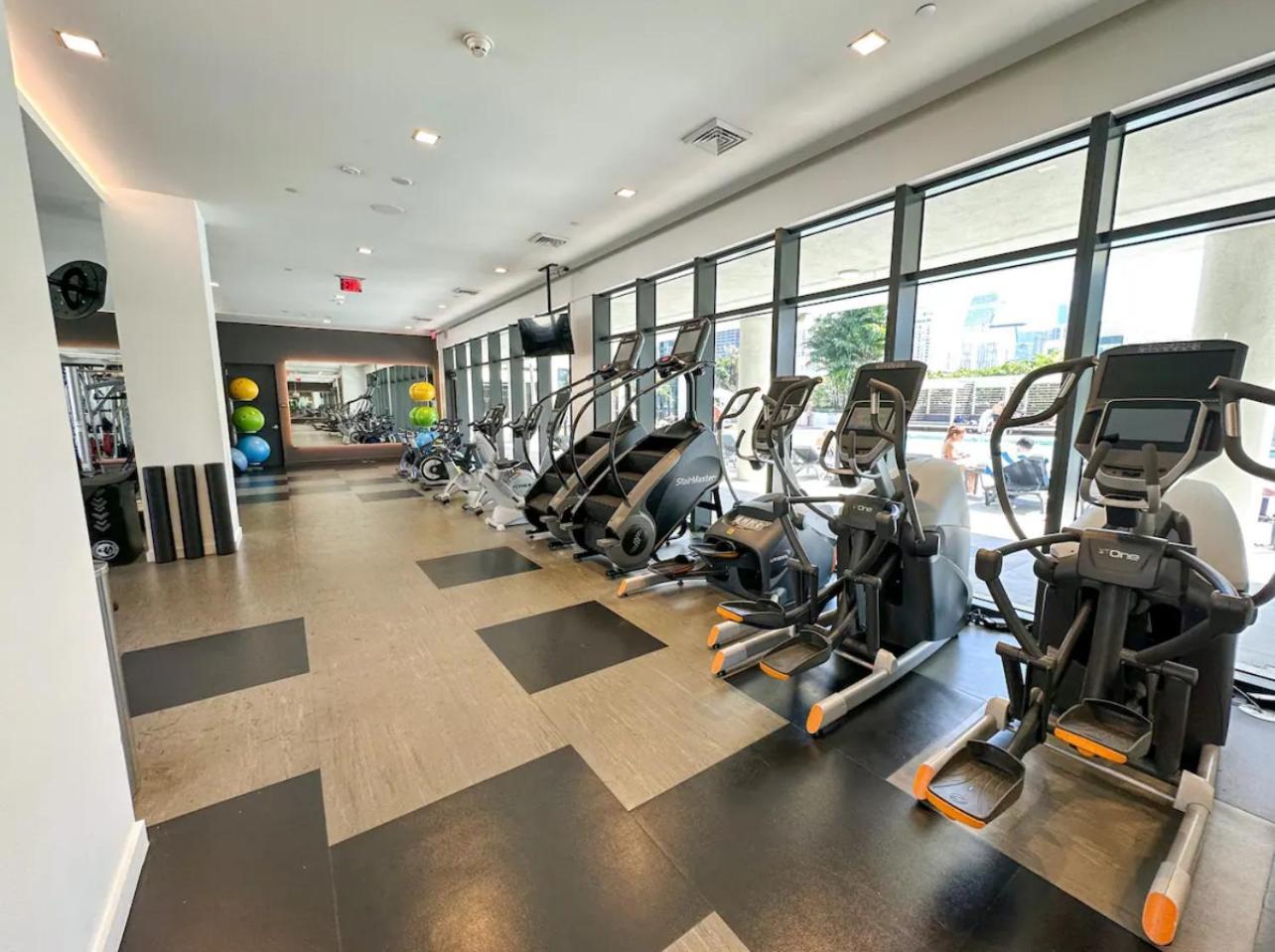Apartment X-lounge Ii - Highrise In The Heart Of Downtown With Rooftop Pool & Skyline Views