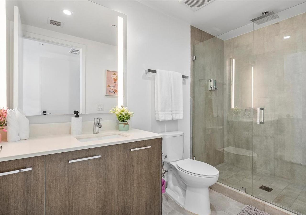 Apartment X-lounge Ii - Highrise In The Heart Of Downtown With Rooftop Pool & Skyline Views *